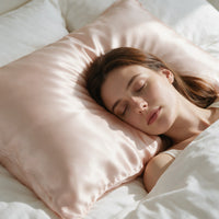 Dormir sur la soie, la peau préservée des frottements