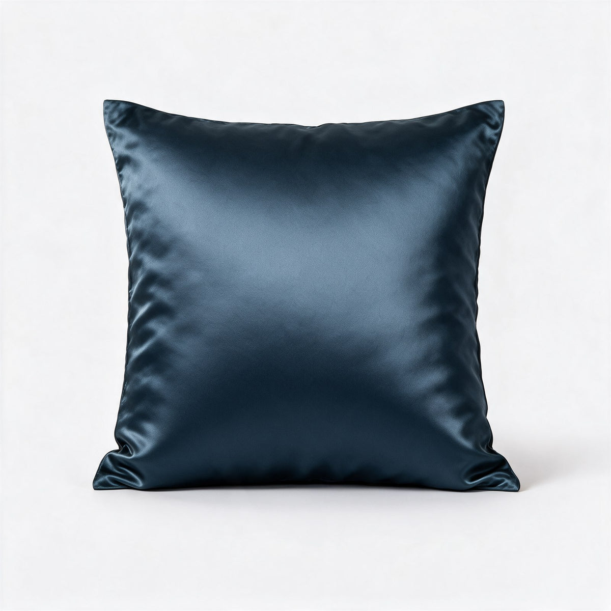 Taie d'oreiller en soie Saphir Nuit, format 65 × 65 cm